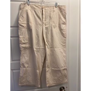 G.H. Bass & Co. light tan crop pants, size 16